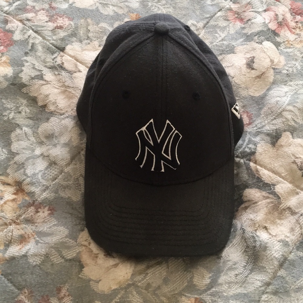 Black New York Yankees Hat